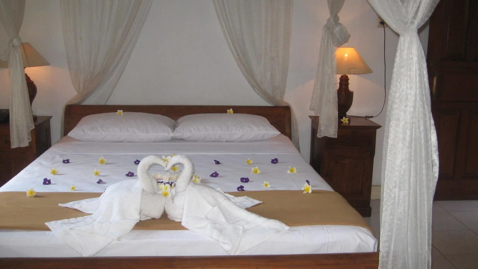 Mahalini Villas Seminyak  Seminyak (Bali)